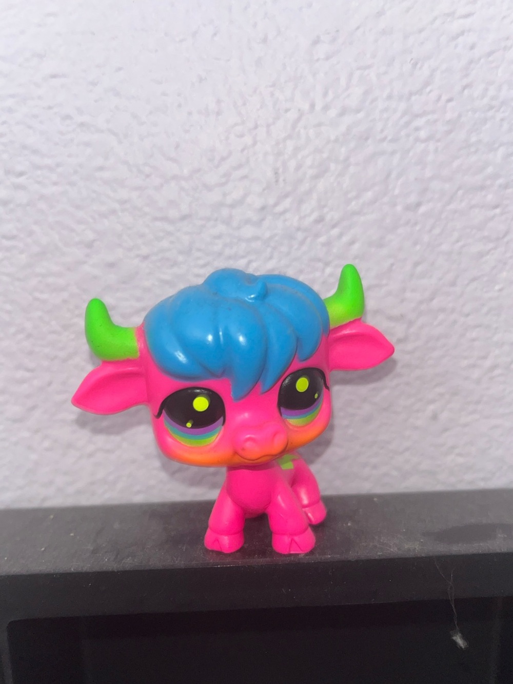 Littlest Pet Shop Neon Pink Figure with Blue Hair and Green Horns #209
